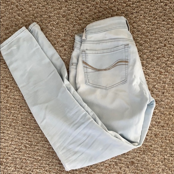 Light color denim jegging jeans - Picture 3 of 3